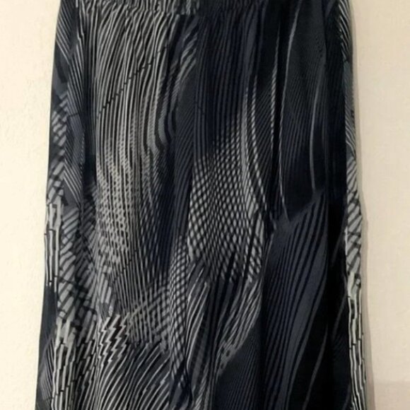 NEW DIRECTION WIDE LEG CAPIS PLUS 2X LIKE NEW - Picture 8 of 10